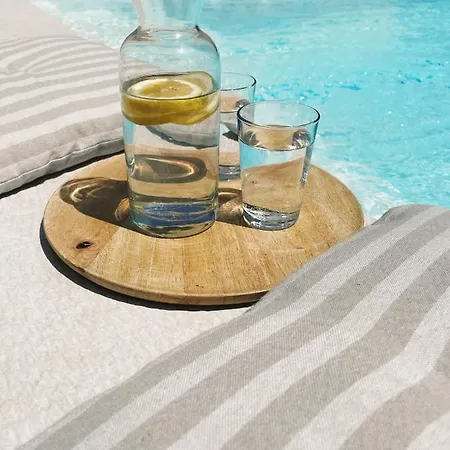 One 3* Μόσταρ